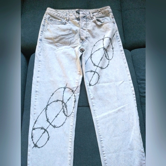 Man BoohooMan Jeans Men's size 30X32 - Picture 1 of 6